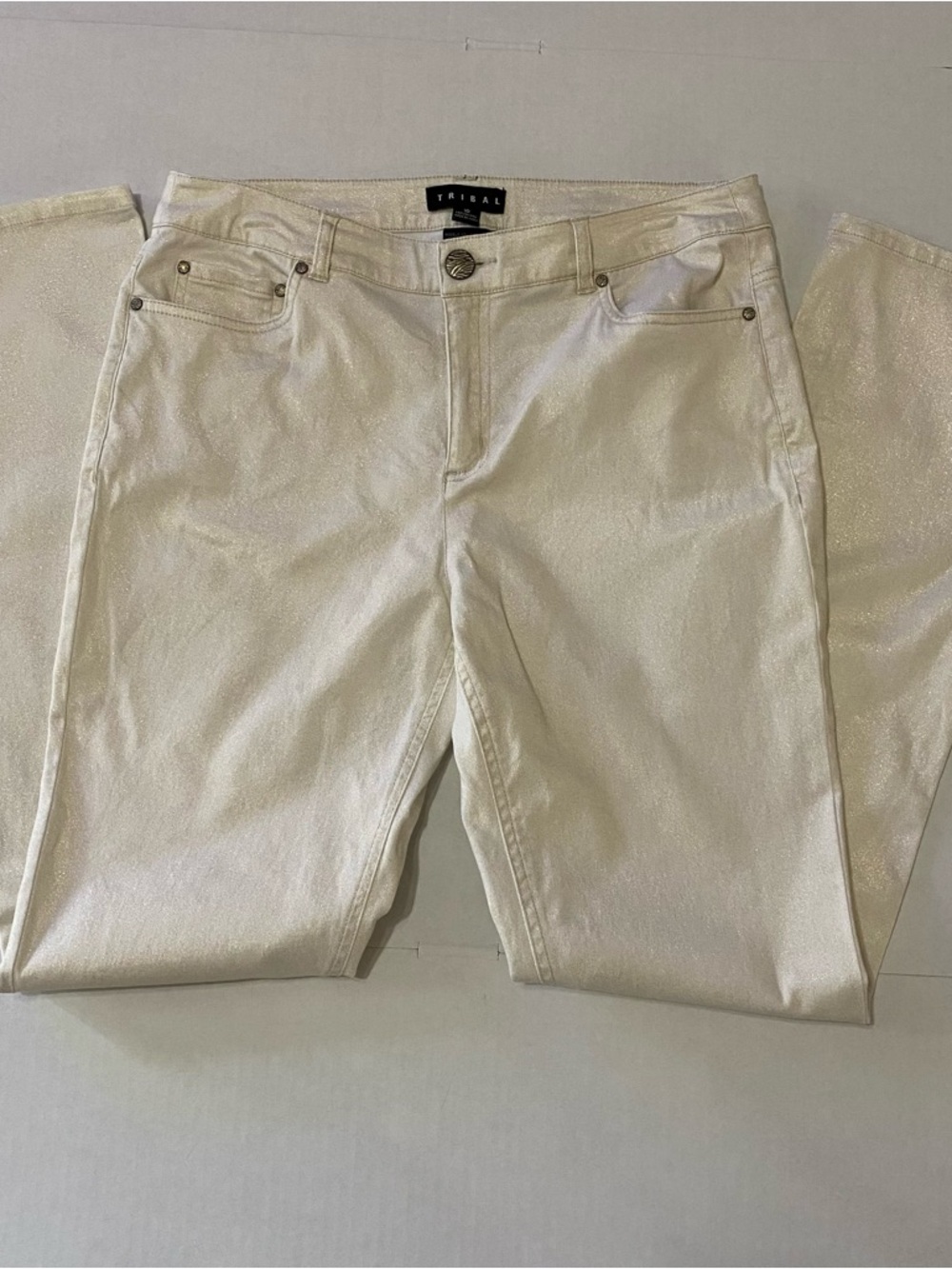 Tribal Shimmer Jeans Women’s Size 10 – Metallic Ivory Straight Leg